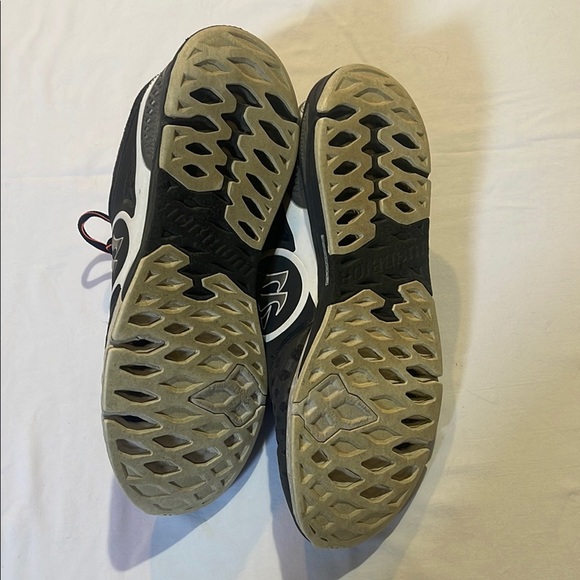 New Balance Black and Orange Trail Running Shoes - Picture 7 of 8